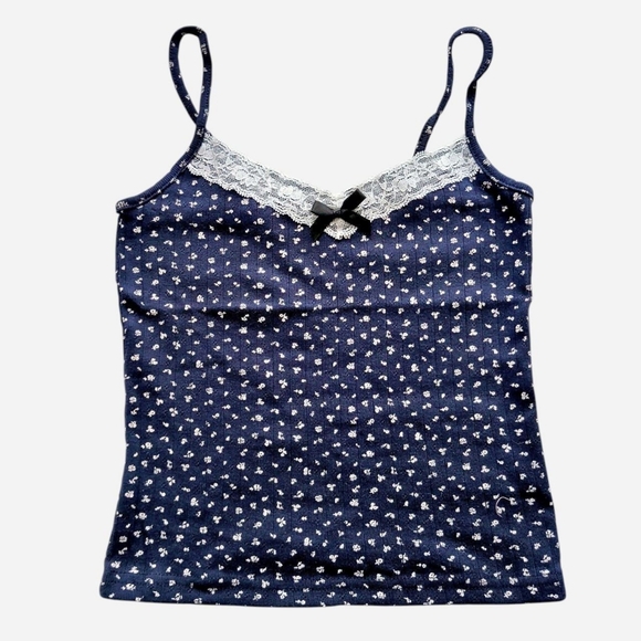 Brandy Melville Tops - Navy blue white floral cami top with lace trim & bow accent